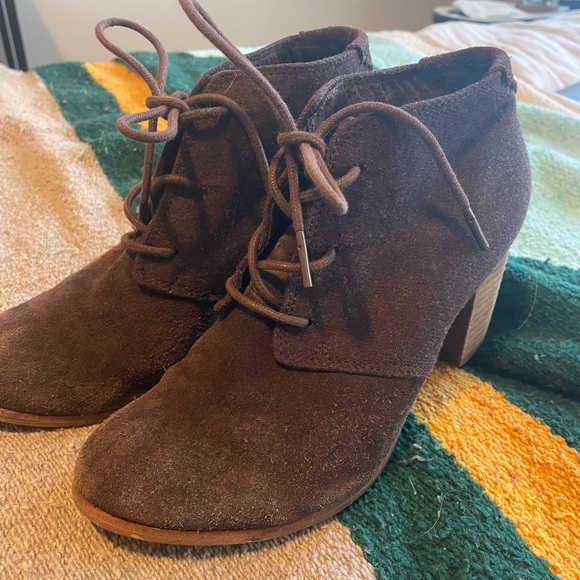 Toms booties - Picture 1 of 3